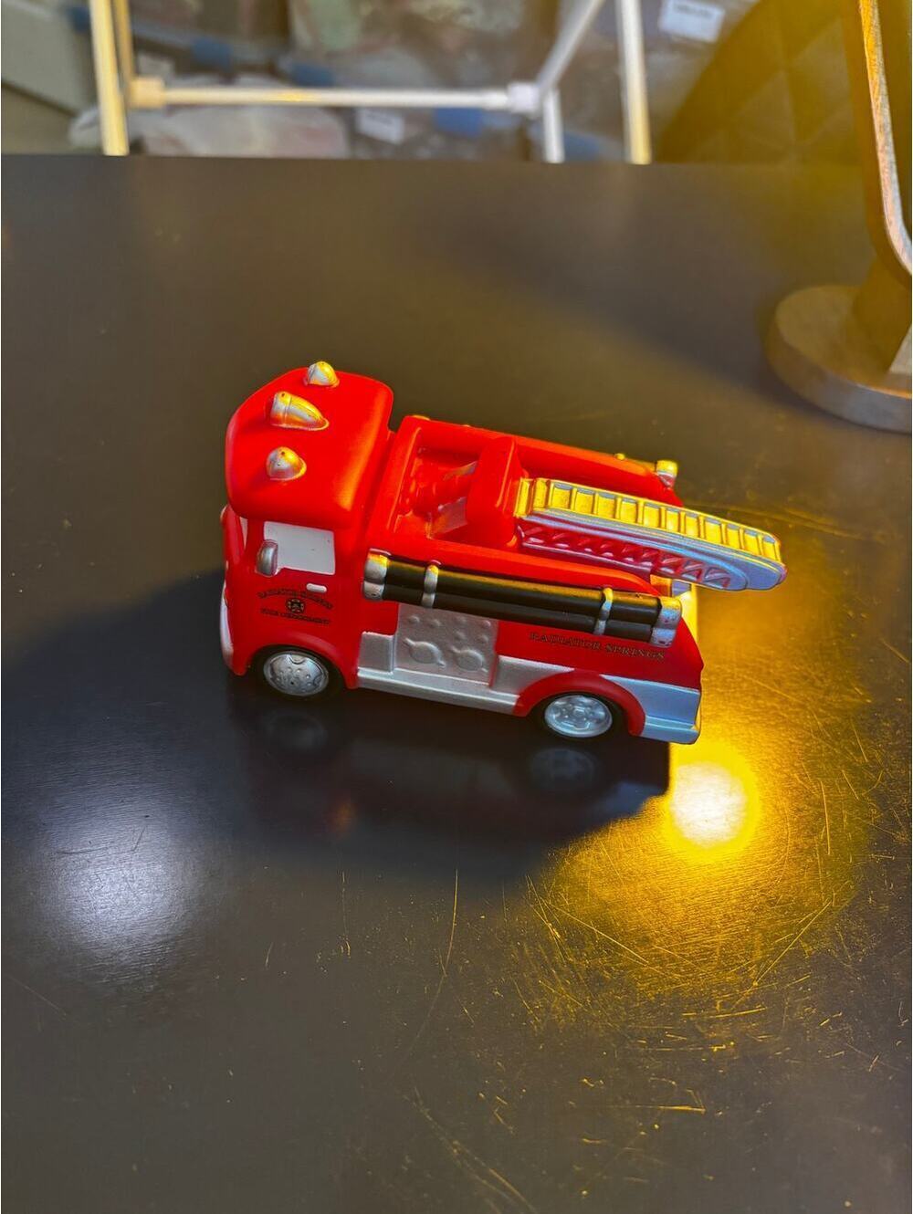 Disney Pixar Cars EUC Red Fire Engine Plastic Toy Vehicle 5" Bath Toy
